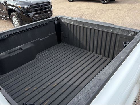 Used 2024 Toyota Tacoma SR5 AWD/4WD image 12