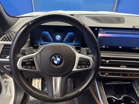 Used 2023 BMW X7 xDrive40i w/ M Sport Package image 14
