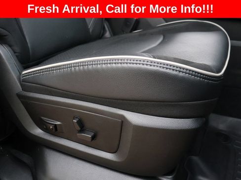 Used 2025 RAM 2500 Laramie AWD/4WD image 10