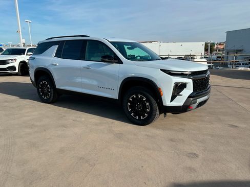 New 2026 Chevrolet Traverse Z71 w/ Enhanced Driving Package image 8