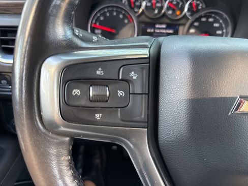 Used 2021 Chevrolet Suburban LT image 31