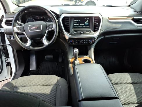 Used 2018 GMC Acadia SLE image 14