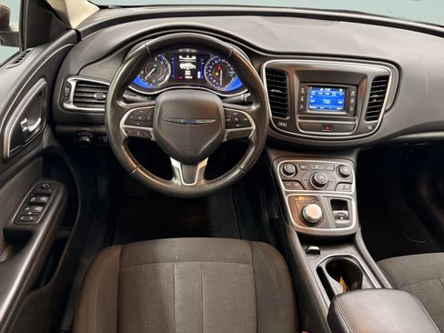 Used 2015 Chrysler 200 Limited w/ Convenience Group image 9