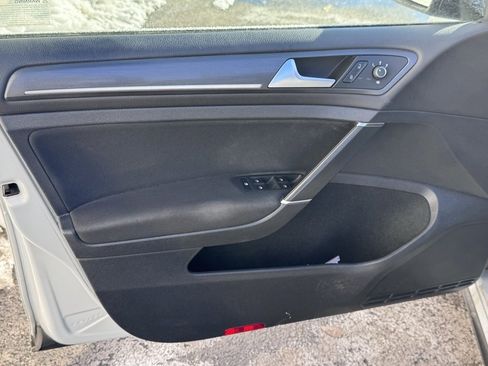 Used 2019 Volkswagen GTI S image 10