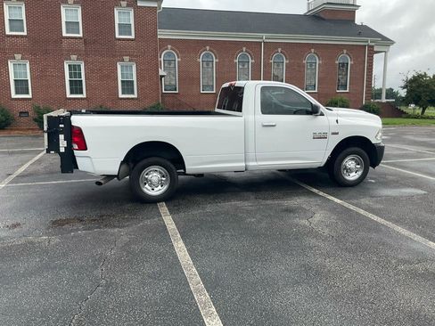 Used 2017 RAM 2500 Tradesman w/ Power & Remote Entry Group RWD image 5