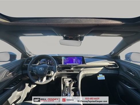 New 2026 Toyota Crown Platinum image 10