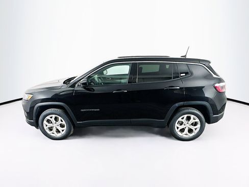 Used 2024 Jeep Compass Sport image 4