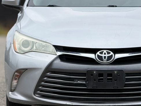 Used 2016 Toyota Camry LE FWD image 11
