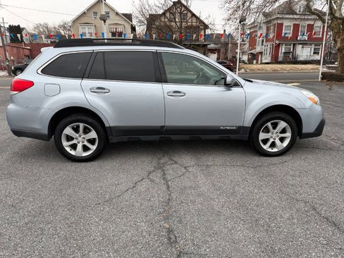 Used 2014 Subaru Outback 2.5i Premium image 6