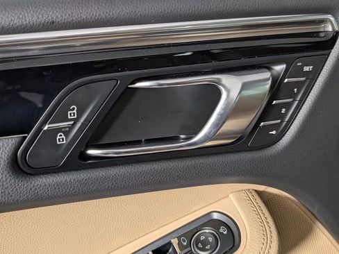 New 2026 Porsche Macan image 28