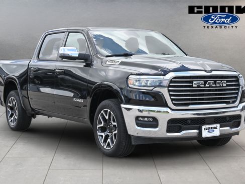 Used 2026 RAM 1500 Laramie AWD/4WD image 2