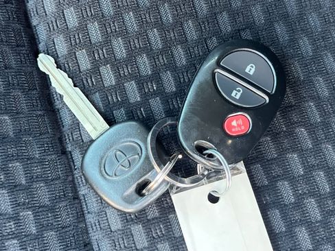 Used 2013 Toyota Tundra 2WD CrewMax image 24