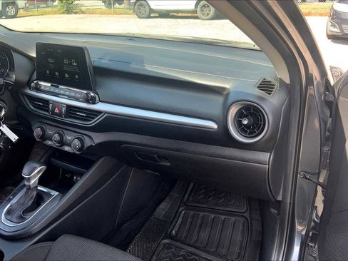 Used 2021 Kia Forte LXS image 16