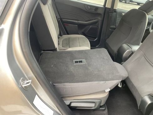 Used 2022 Ford Escape SE image 56