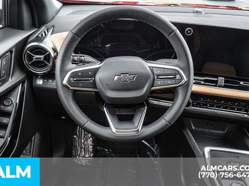 Used 2025 Chevrolet Equinox ACTIV w/ Safety and Technology Package AWD/4WD image 31