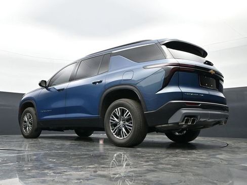 Used 2024 Chevrolet Traverse LT AWD/4WD image 37