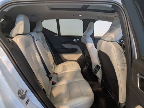 New 2026 Volvo XC40 B5 Ultra w/ Protection Package Premier image 27