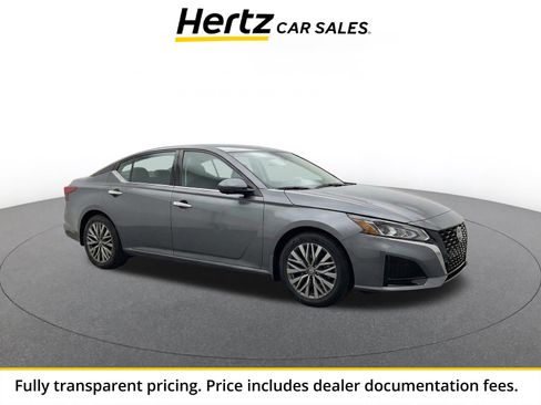 Used 2025 Nissan Altima 2.5 SV FWD image 1