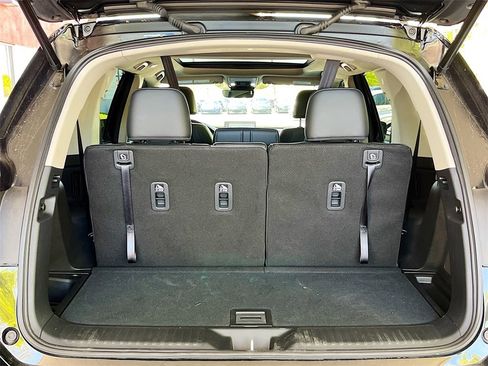 Used 2025 Honda Pilot Touring image 28