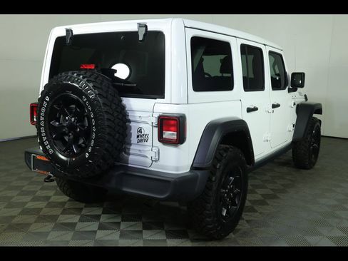 Used 2022 Jeep Wrangler Unlimited Sport image 16