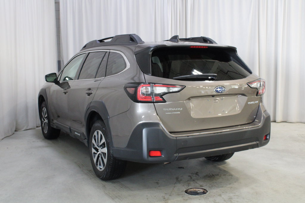 Used 2024 Subaru Outback Premium AWD/4WD image 25