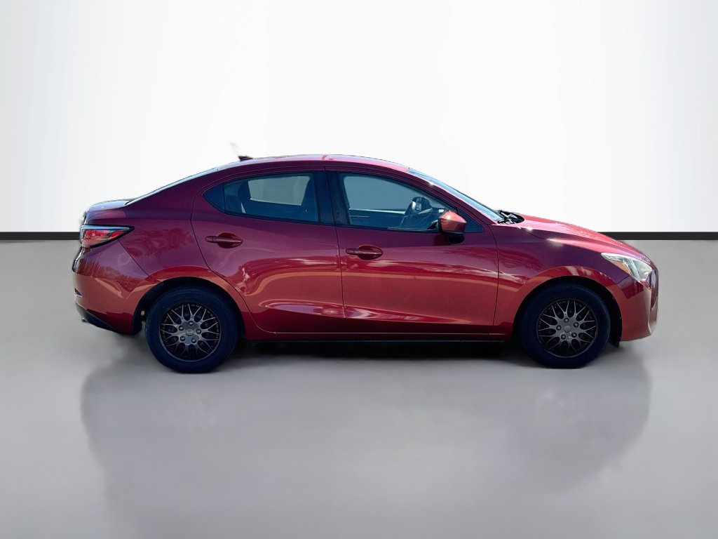 Used 2019 Toyota Yaris L FWD image 8