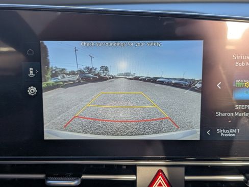 New 2025 Hyundai Elantra Limited FWD image 19