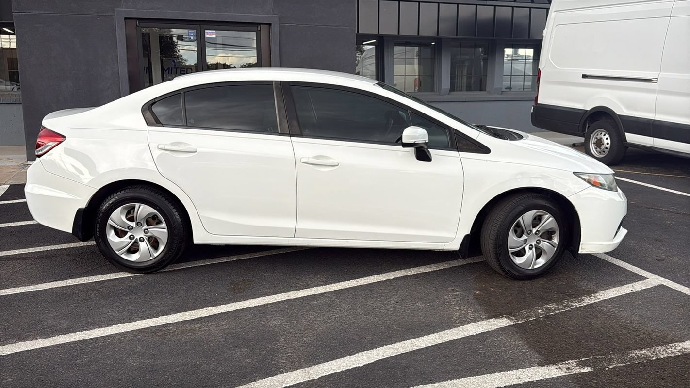 Used 2014 Honda Civic LX image 2