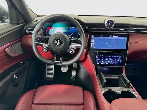 Used 2023 Maserati Grecale Modena image 23