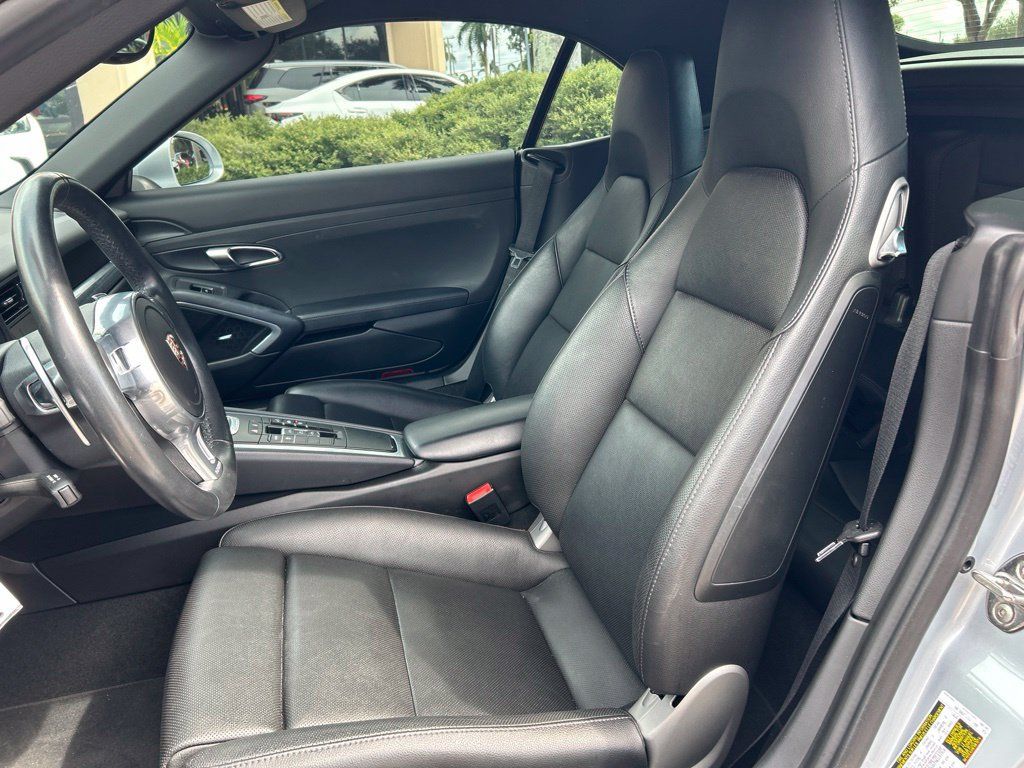 Used 2014 Porsche 911 Carrera 4 AWD/4WD image 20