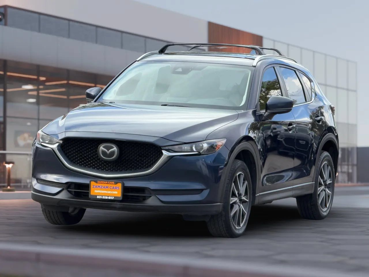 Used 2018 MAZDA CX-5 Touring w/ Preferred Equipment Package AWD/4WD image 3