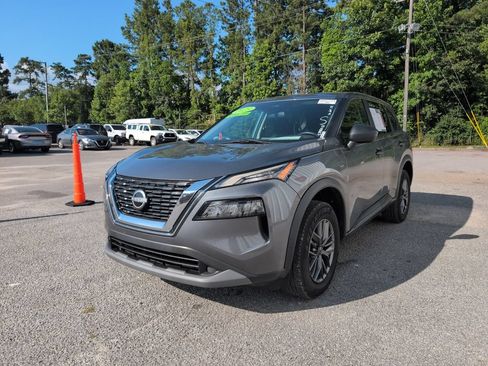Used 2023 Nissan Rogue S AWD/4WD image 4