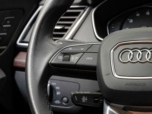 Used 2023 Audi Q5 2.0T Premium w/ Convenience Package AWD/4WD image 21