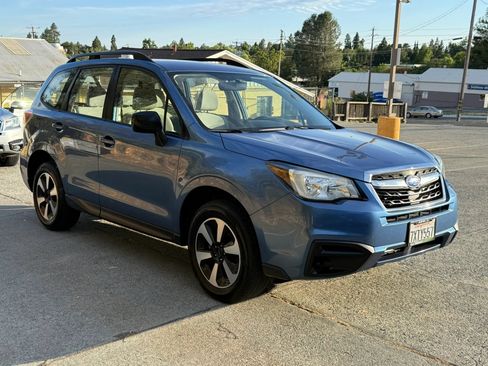 Used 2017 Subaru Forester 2.5i w/ Alloy Wheel Package AWD/4WD image 10