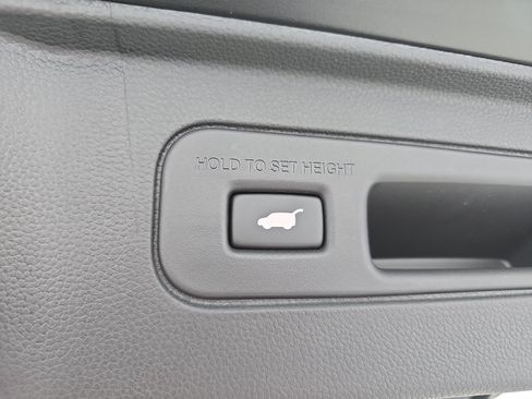 Used 2026 Honda Pilot Elite image 14