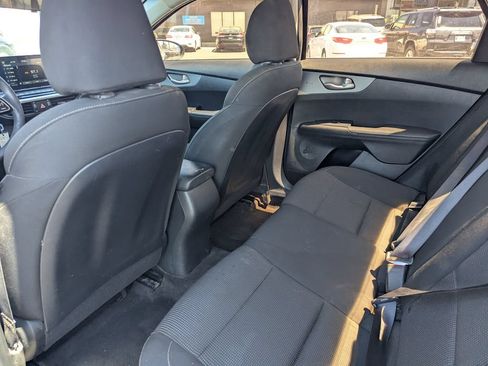 Used 2020 Kia Forte LXS FWD image 29