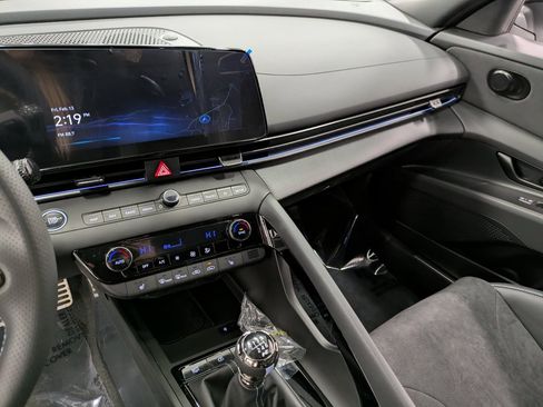 Used 2025 Hyundai Elantra N image 10