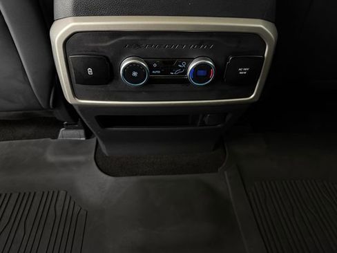 Used 2023 Ford Expedition XLT RWD image 32
