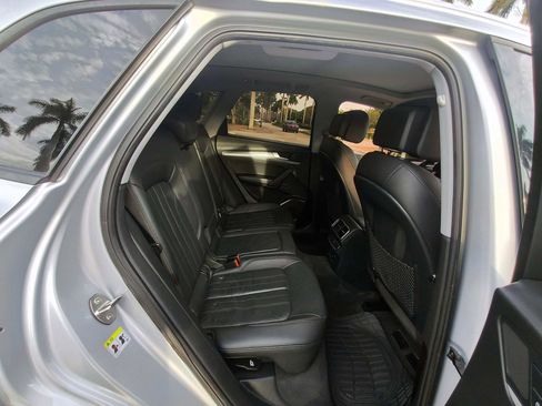 Used 2018 Audi Q5 2.0T Premium w/ Convenience Package AWD/4WD image 34