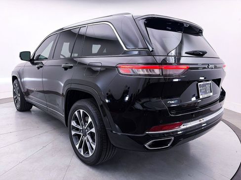 Used 2023 Jeep Grand Cherokee Overland w/ Luxury Tech Group IV AWD/4WD image 15