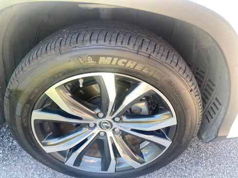 Used 2020 Lexus RX 350L FWD w/ Premium Package image 11