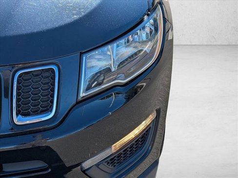 Used 2021 Jeep Compass Sport image 7