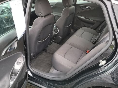 Used 2018 Chevrolet Malibu LT FWD image 25