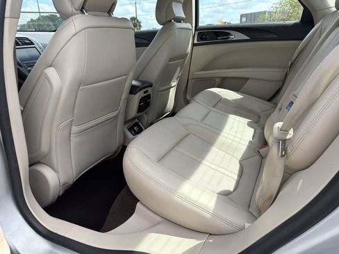 Used 2019 Lincoln MKZ Reserve FWD image 15