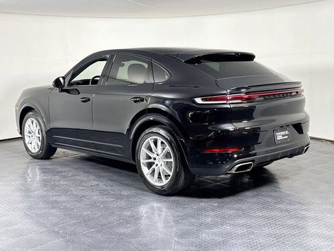 Certified 2024 Porsche Cayenne Coupe AWD/4WD image 3