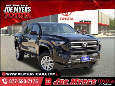 Used 2024 Toyota Tacoma SR5 AWD/4WD image 1
