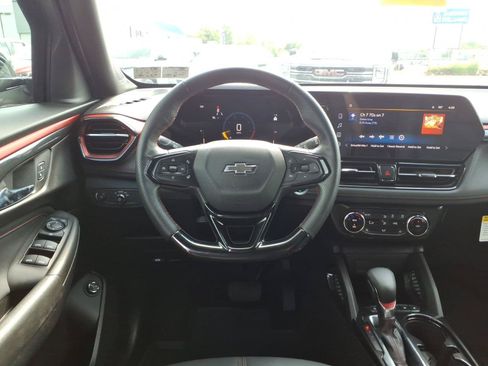 Certified 2025 Chevrolet TrailBlazer RS w/ Convenience Package FWD image 13