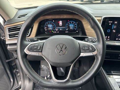 Used 2024 Volkswagen Atlas SE FWD image 29
