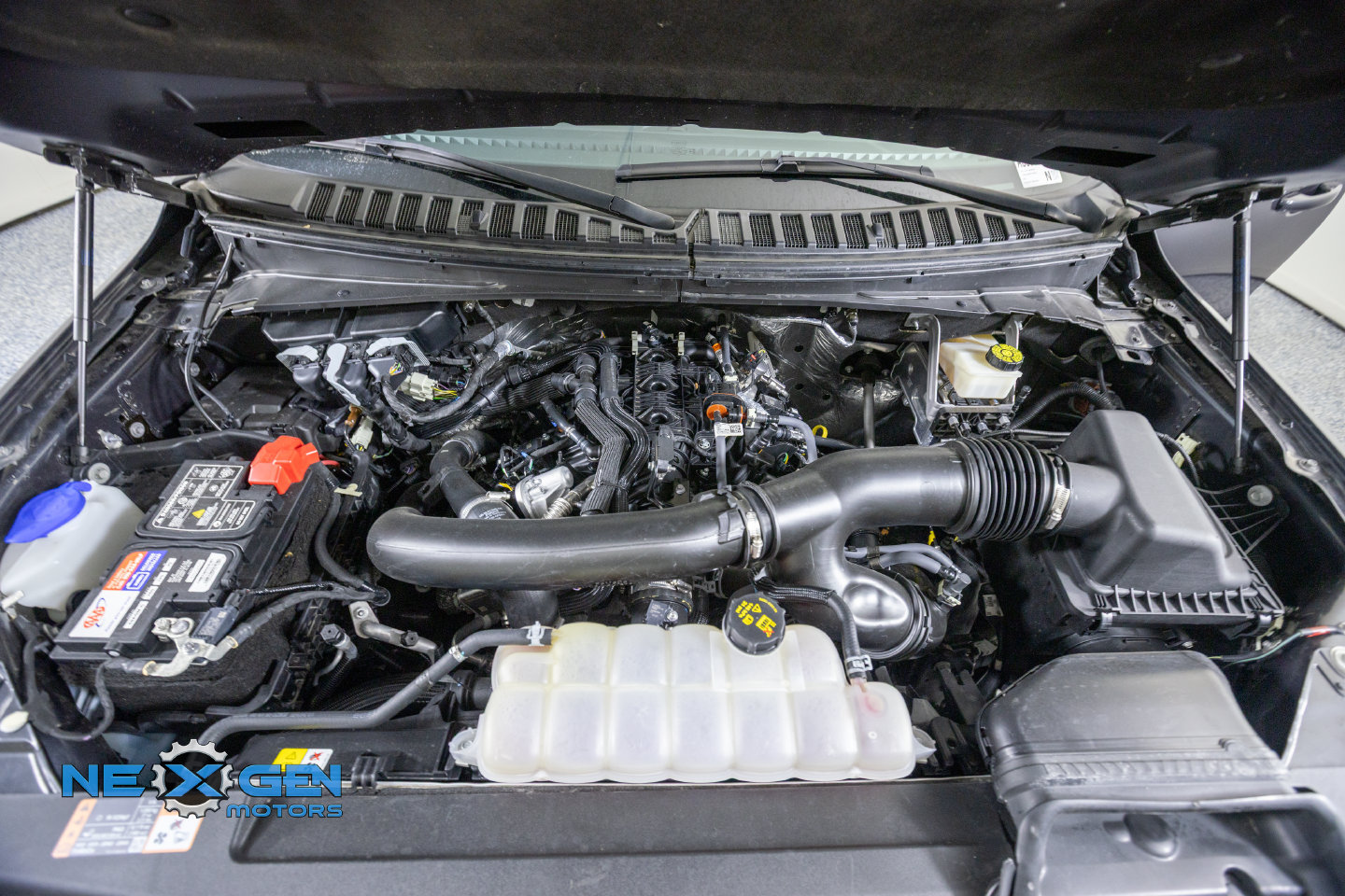 Used 2024 Ford Expedition Limited AWD/4WD image 52