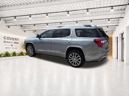 Used 2023 GMC Acadia Denali w/ Denali Ultimate Package FWD image 9